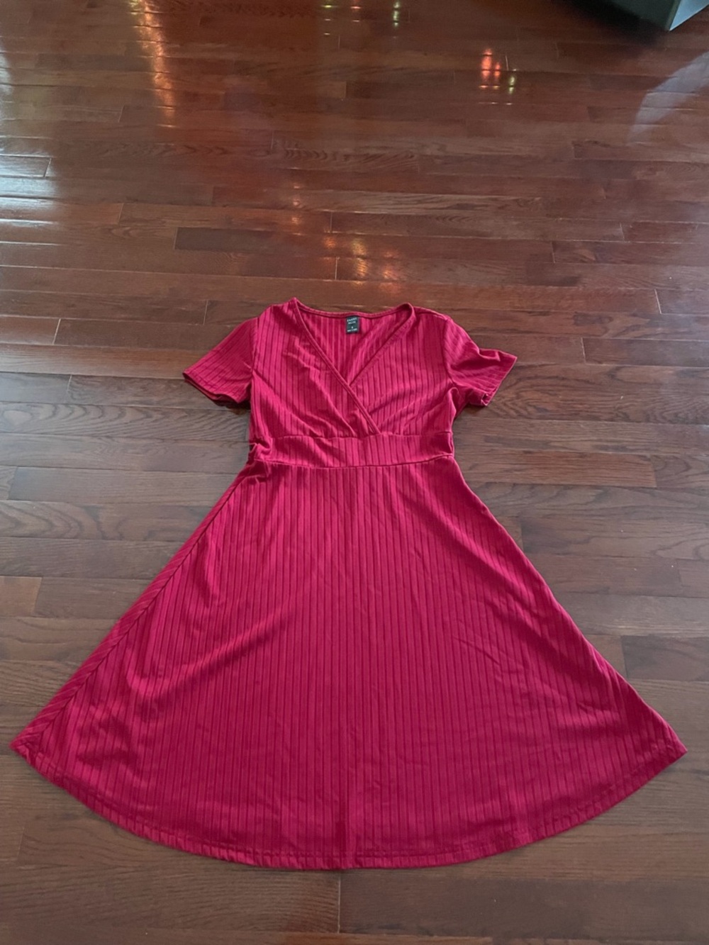 Women’s Shein Short Sleeve Red Dress with Crossover V Neck (size S) ❤️